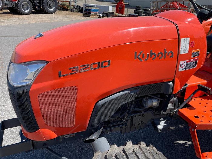 2023 Kubota L3200hd Rops