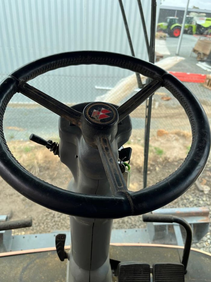 Massey Ferguson 9895 Harvester