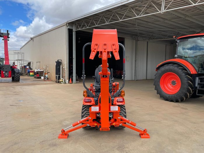 2025 Kubota Bx23s Tractor With Front Loader & Back Hoe