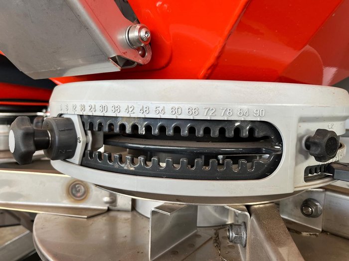 2025 Kubota Dsm 1100 H-2 Hydraulic Shutter Spreader
