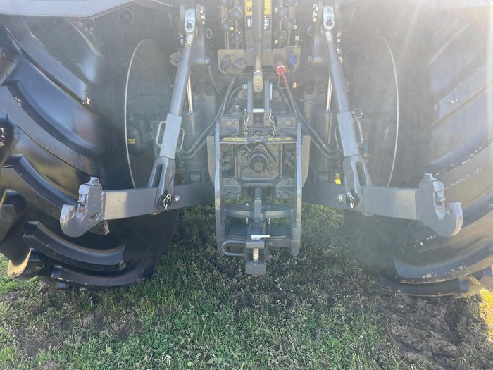 2025 Massey Ferguson 8S.245 Dyna-Vt 245Hp Tractor