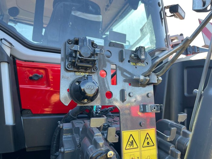 2025 Massey Ferguson 8S.245 Dyna-Vt 245Hp Tractor 