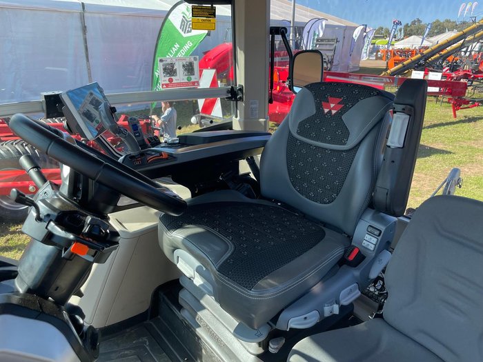2025 Massey Ferguson 8S.245 Dyna-Vt 245Hp Tractor 