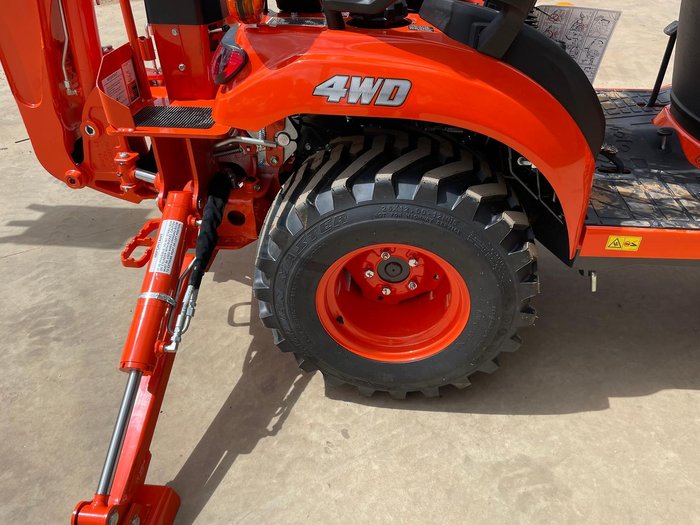 2025 Kubota Bx23s Tractor With Front Loader & Back Hoe