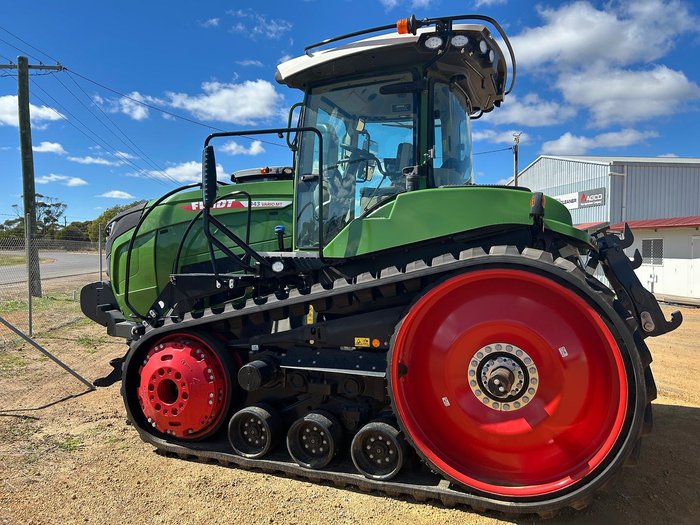 2025 Fendt 943 Vario Mt 431Hp Tracked Tractor