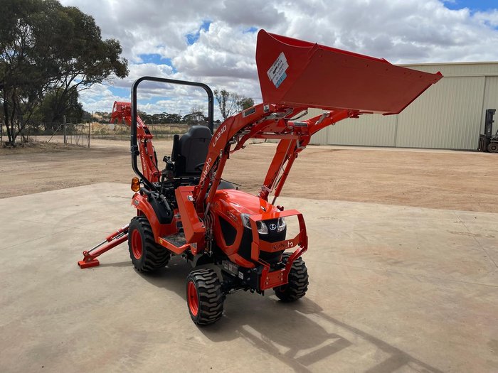 2025 Kubota Bx23s Tractor With Front Loader & Back Hoe