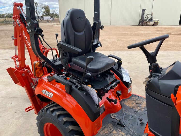 2025 Kubota Bx23s Tractor With Front Loader & Back Hoe