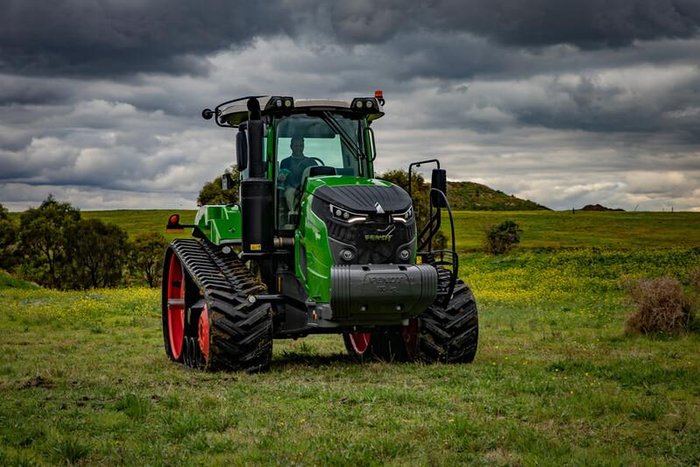 2025 Fendt 943 Vario Mt 431Hp Tracked Tractor