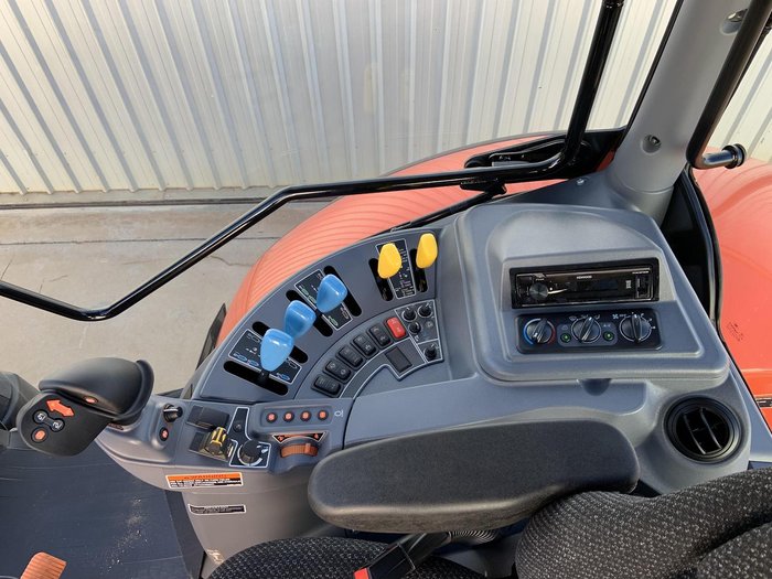 Kubota M7-152 Std Deluxe 168 Hp Tractor