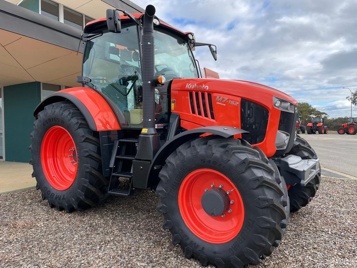 Kubota M7-152 Std Deluxe 168 Hp Tractor