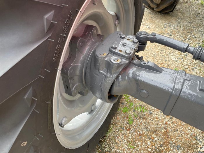 2023 Massey Ferguson 2635 74Hp Tractor With Loader & Canopy