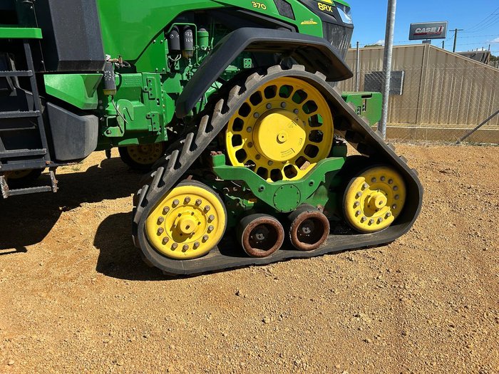 2020 John Deere 8Rx 370 Four Track