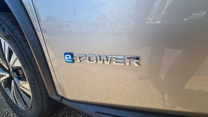 2024 NISSAN X-TRAIL ST-L (4WD) e-POWER (HYBRID)