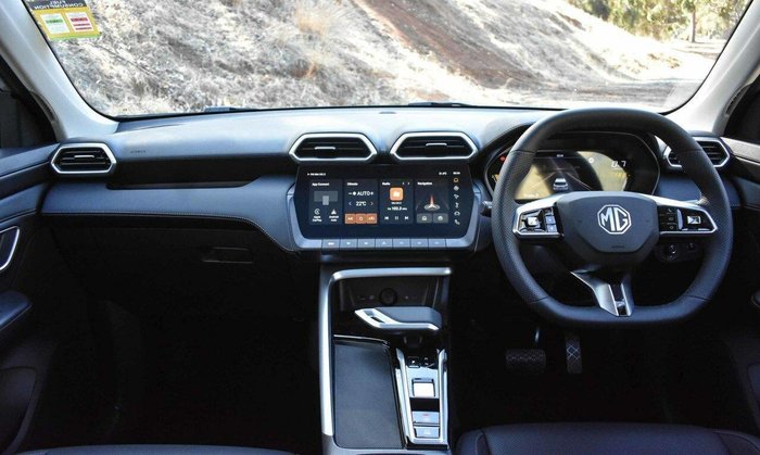 2024 MG ZS Essence Hybrid+