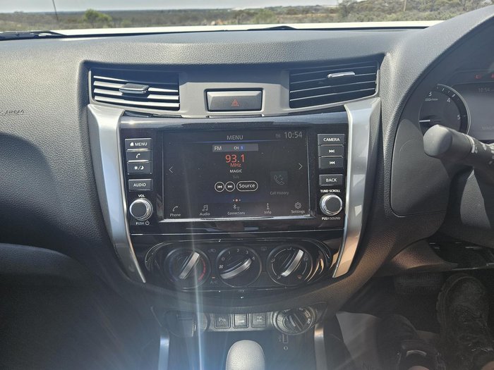 2023 Nissan Navara ST