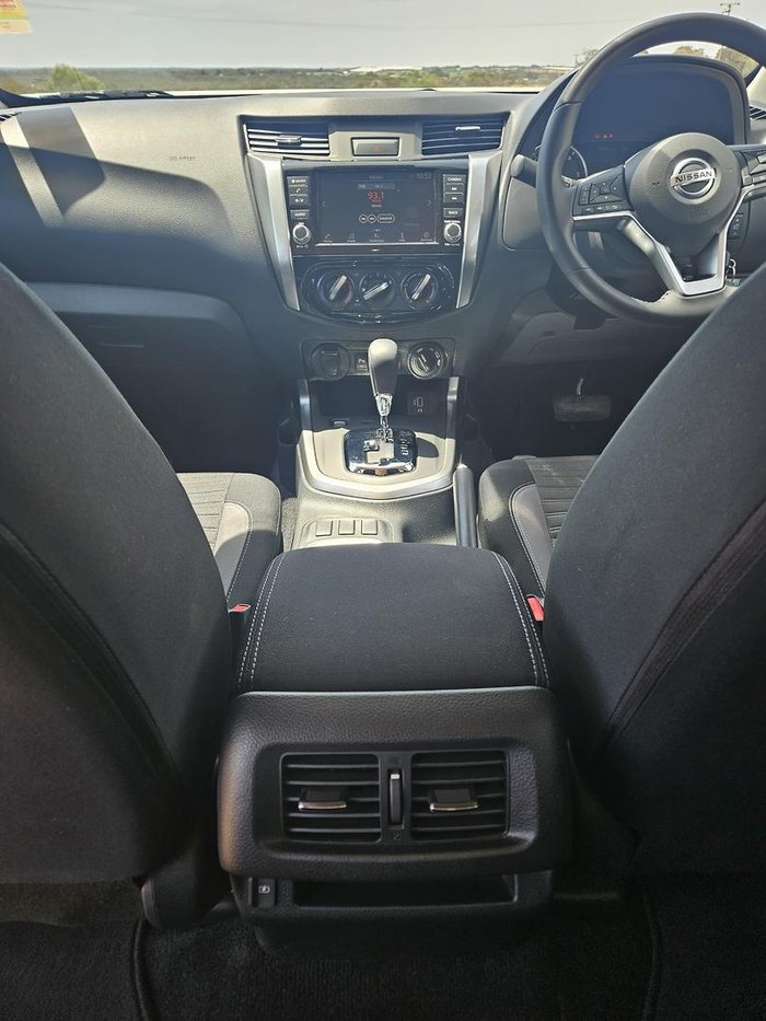 2023 Nissan Navara ST
