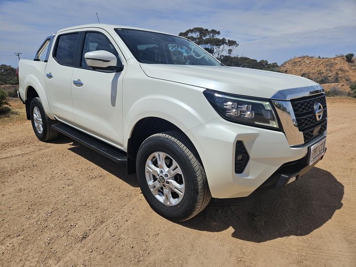2023 Nissan Navara ST