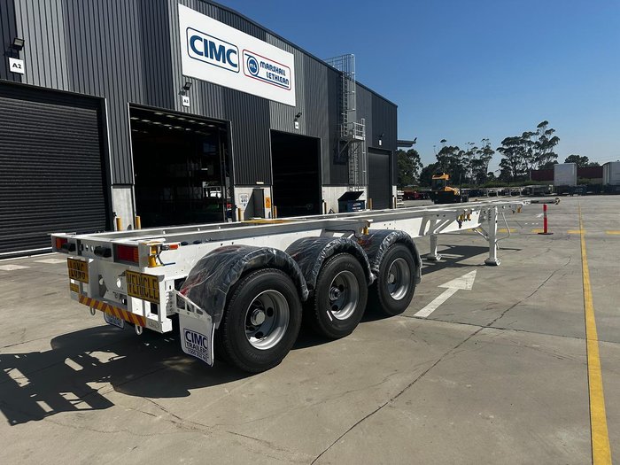 2025 CIMC 40' Skel With 3 Way Twist Locks - A Double Compliant