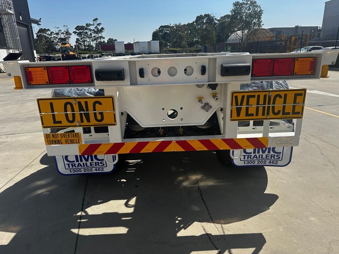 2025 CIMC 40' Skel With 3 Way Twist Locks - A Double Compliant