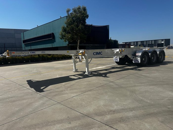 2025 CIMC 40' Skel With 3 Way Twist Locks - A Double Compliant