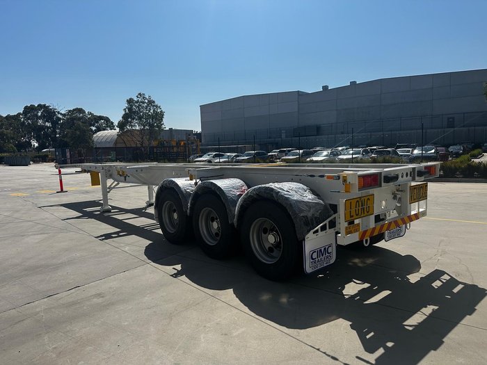 2025 CIMC 40' Skel With 3 Way Twist Locks - A Double Compliant