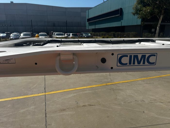 2025 CIMC 40' Skel With 3 Way Twist Locks - A Double Compliant