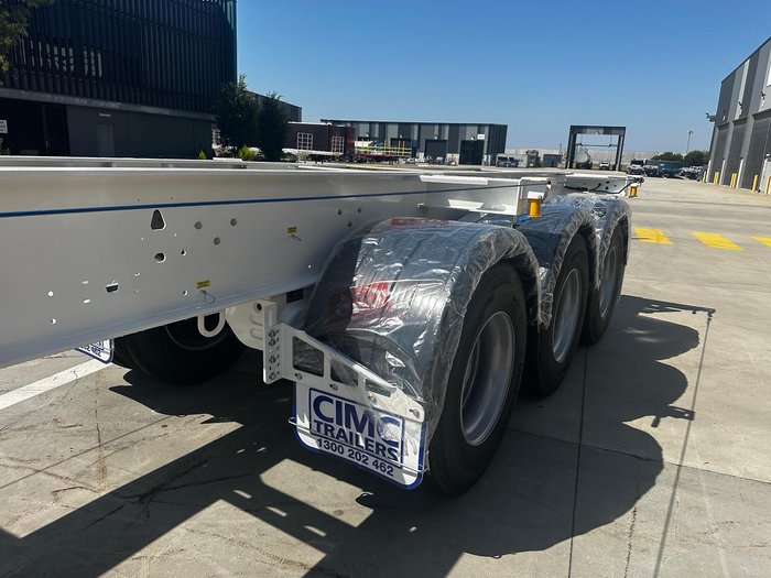 2025 CIMC 40' Skel With 3 Way Twist Locks - A Double Compliant