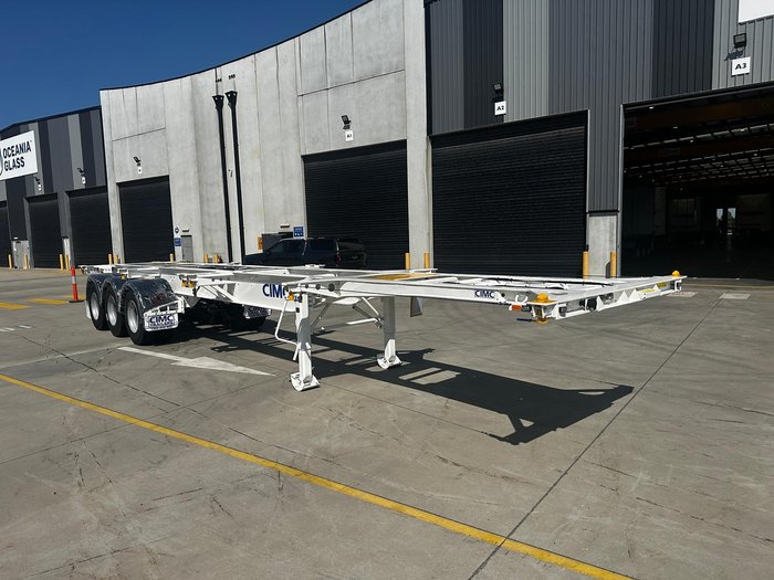 2025 CIMC 40' Skel With 3 Way Twist Locks - A Double Compliant
