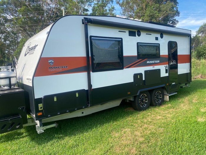 2023 Crusader Musketeer Treville Couples Van With Club Lounge