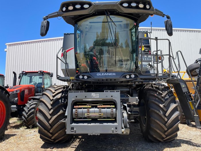 Gleaner S97 Super Series Combine Harvester