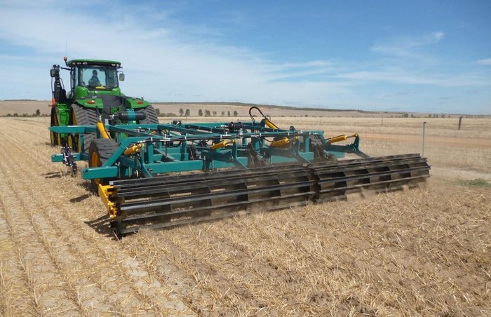 Nufab Deep Ripper 2 4 Row 8 20 Tyne 4.9 12Mtr widths