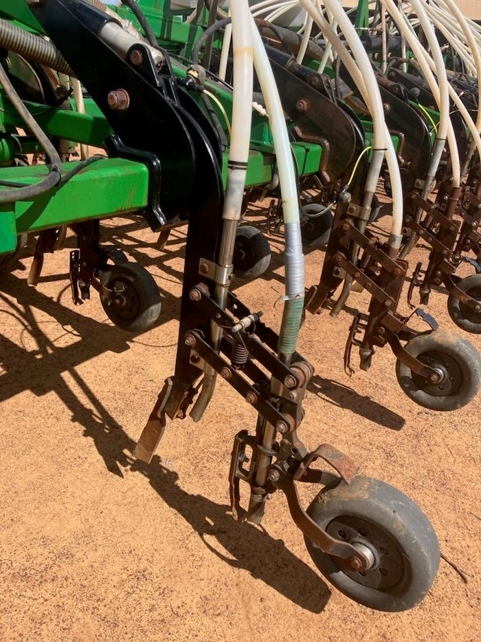 2002 Ausplow D49-300E 60Ft Seeding Bar