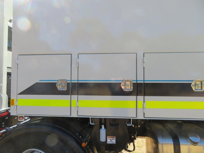 2025 Isuzu F Series FYH 300-350 White