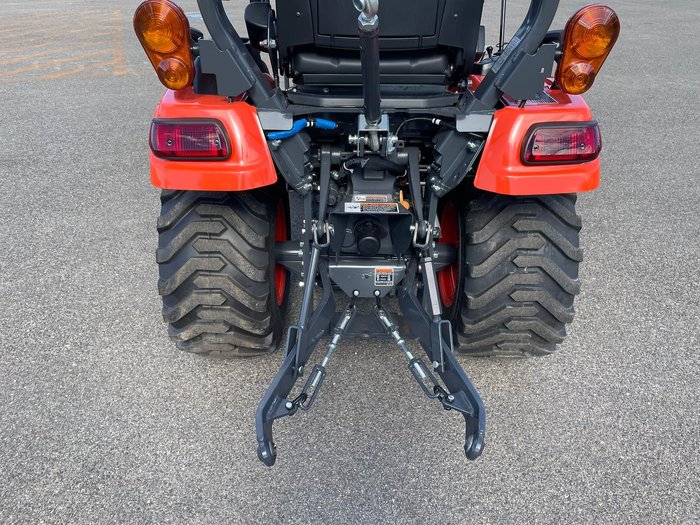 Kubota Bx2380 23Hp Hst Rops Tractor