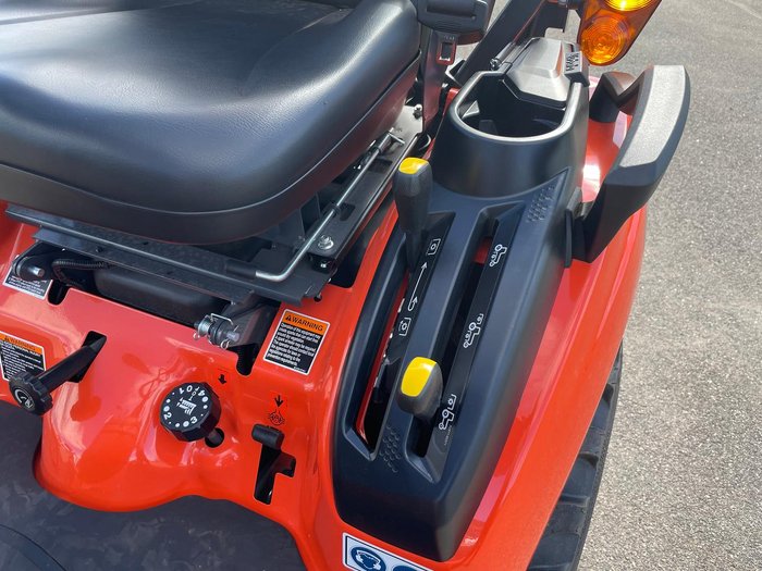 Kubota Bx2380 23Hp Hst Rops Tractor