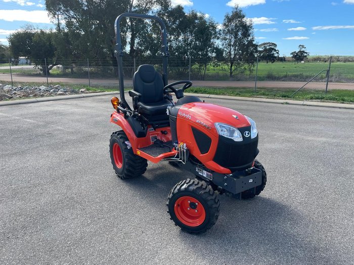 Kubota Bx2380 23Hp Hst Rops Tractor