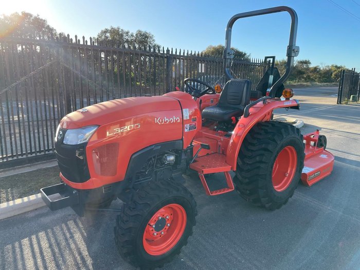 Kubota L3200 Hd 32Hp Rops Tractor