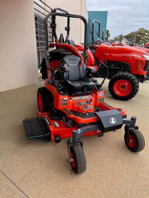 Kubota Zd1011 54" Deck 19Hp Diesel Zero Turn Mower