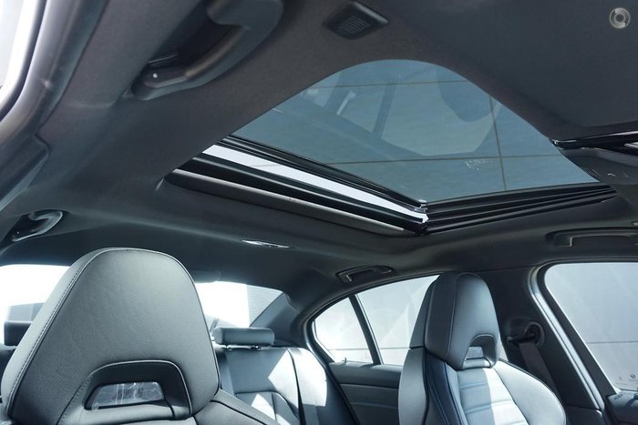 2023 BMW 3 Series 330i M Sport