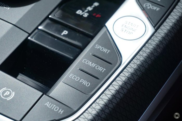 2023 BMW 3 Series 330i M Sport