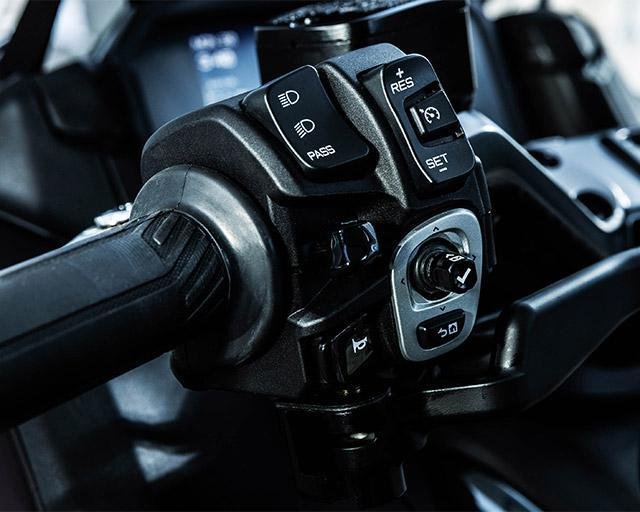 2024 Yamaha TMAX 560 TMax Blue