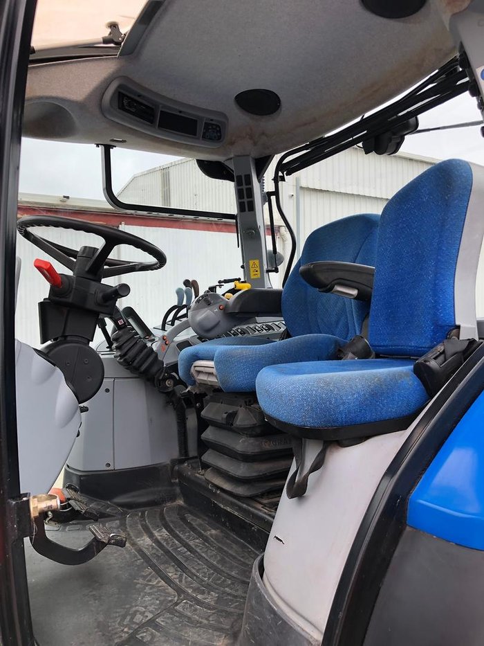 0 New Holland T6040 120Hp Cab Tractor With Fel Blue