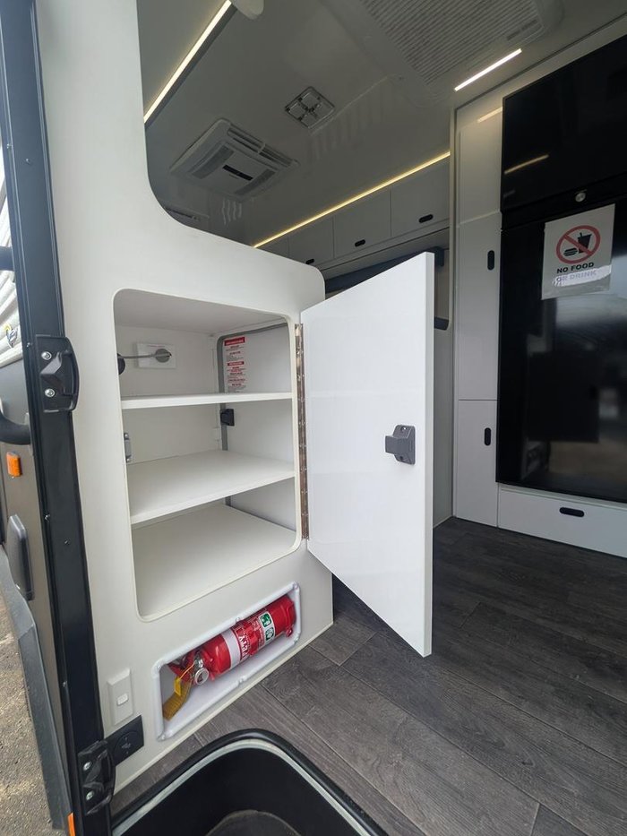 2025 JB Caravans Scorpion Sting (20'6)