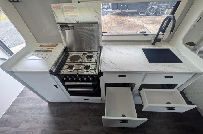 2025 JB Caravans Scorpion Sting (20'6)