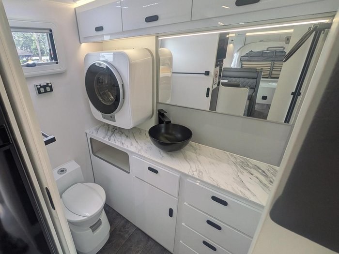 2025 JB Caravans Scorpion Sting (20'6)