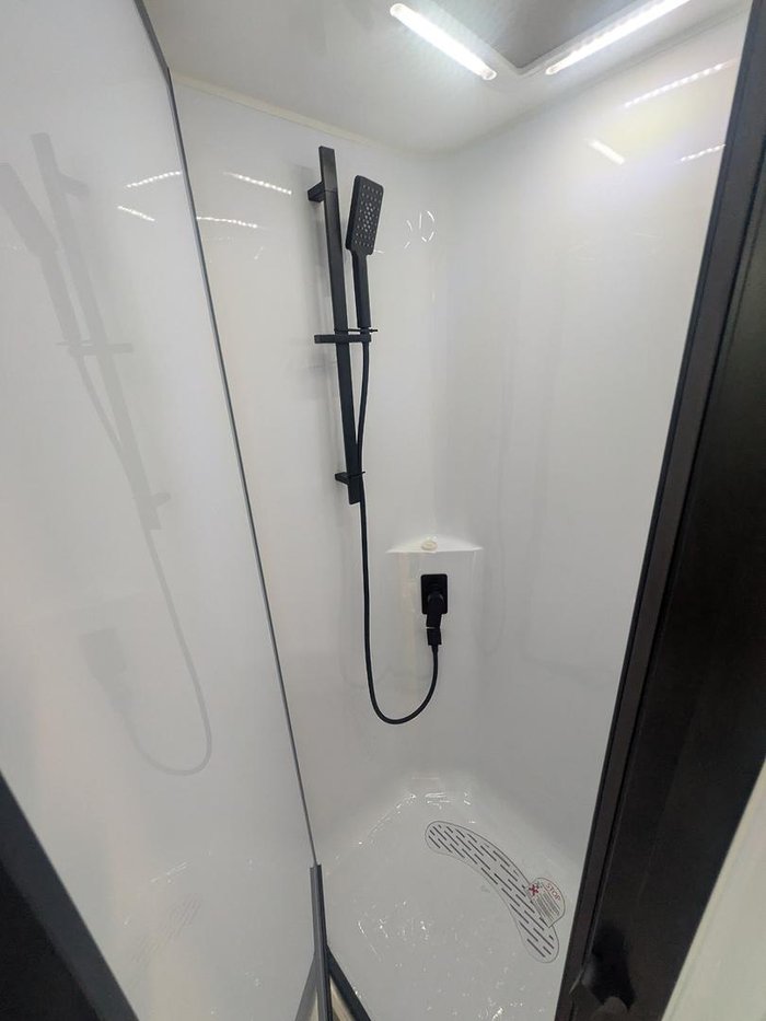 2025 JB Caravans Scorpion Sting (20'6)