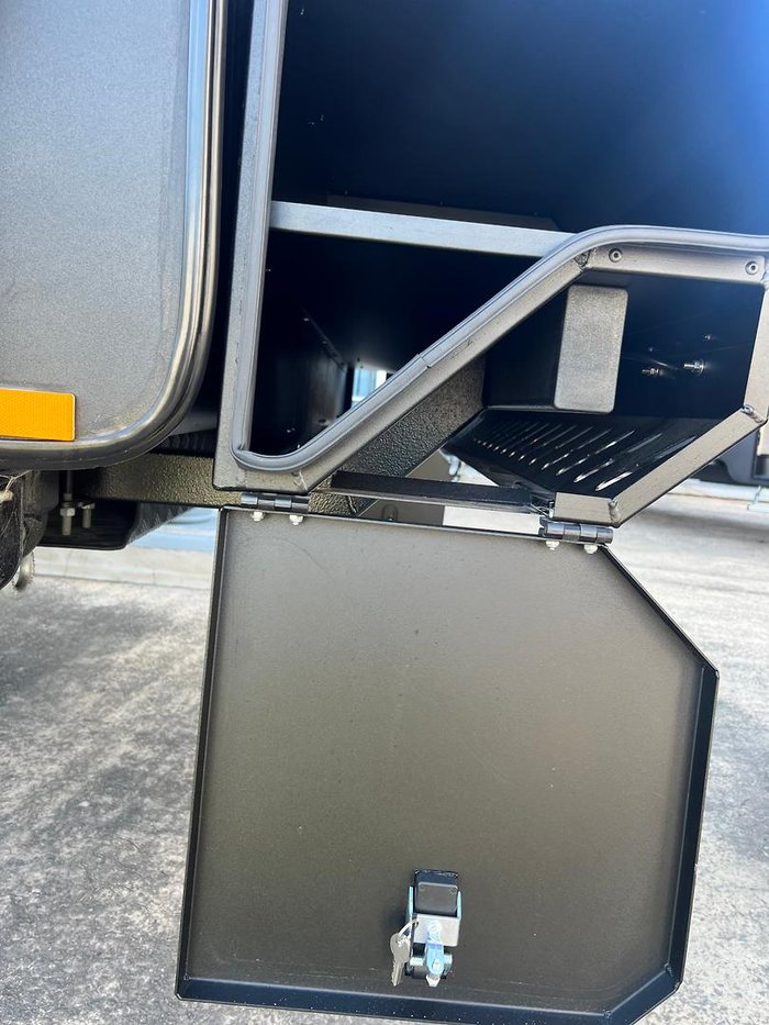 2025 JB Caravans Scorpion Sting 20'6