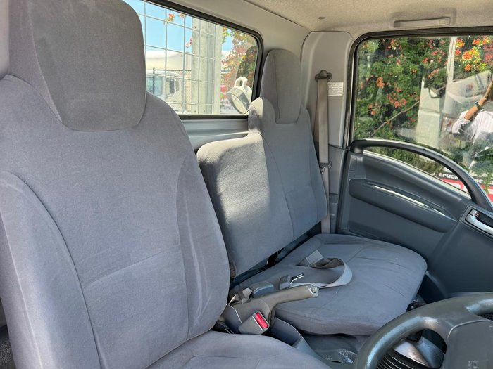 2014 Isuzu Nls 200 WHITE