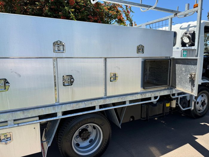 2014 Isuzu Nls 200 WHITE