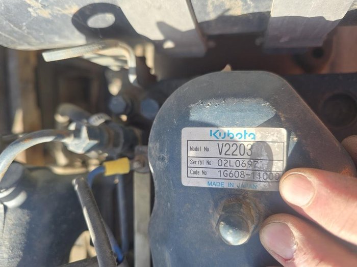 2002 Kubota V2203-E
